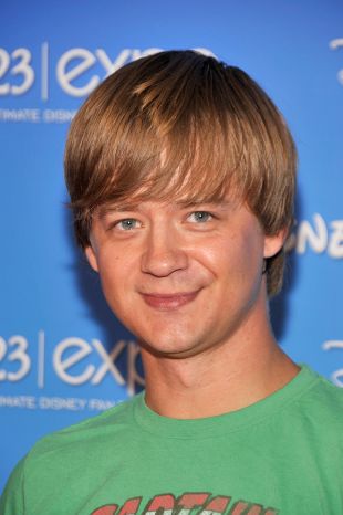 Jason Earles Biography, Movie Highlights and Photos AllMovie